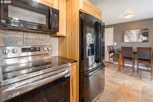 1310 W Quinalt St, Springfield, OR 97477 - Photo 13