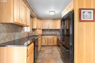 1310 W Quinalt St, Springfield, OR 97477 - Photo 11