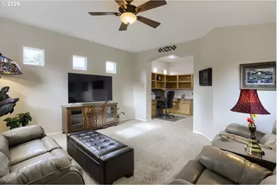 1817 NE 63rd Ave, Hillsboro, OR 97124 - Photo 19