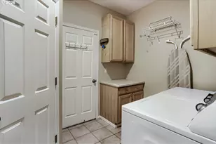 1817 NE 63rd Ave, Hillsboro, OR 97124 - Photo 25