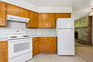620 NE 69th Ave, Hillsboro, OR 97124 - Photo 11