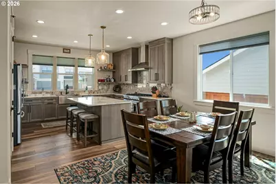 677 NW Crater Lake Dr, Dallas, OR 97338 - Photo 15