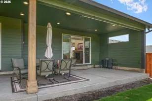 677 NW Crater Lk Dr, Dallas, OR 97338 - Photo 39