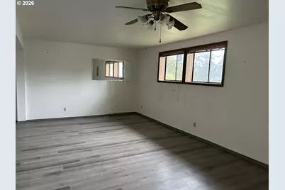 1646 Oak St, North Bend, OR 97459 - Photo 19