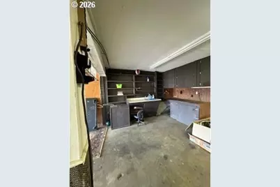 1646 Oak St, North Bend, OR 97459 - Photo 7