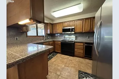 1646 Oak St, North Bend, OR 97459 - Photo 3