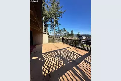 1646 Oak St, North Bend, OR 97459 - Photo 25