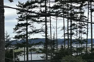 1646 Oak St, North Bend, OR 97459 - Photo 35