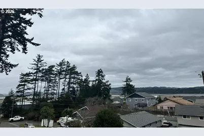 1646 Oak St, North Bend, OR 97459 - Photo 31