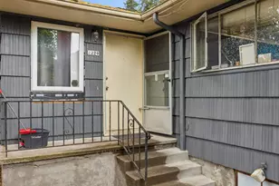 2227 SE 70th Ave, Portland, OR 97215 - Photo 17