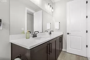 8069 SE Orion Ln, Hillsboro, OR 97123 - Photo 15