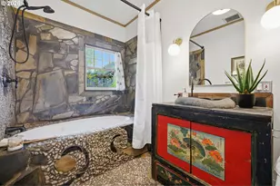 9889 NW Hoge Ave, Portland, OR 97231 - Photo 23