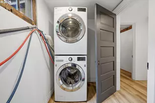 9889 NW Hoge Ave, Portland, OR 97231 - Photo 35