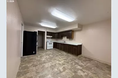 1015 Willow St, Kelso, WA 98626 - Photo 11