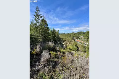 000 Robinhood Ave, Lakeside, OR 97449 - Photo 27