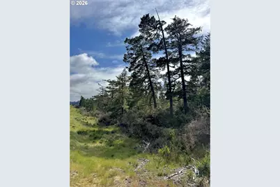 000 Robinhood Ave, Lakeside, OR 97449 - Photo 17