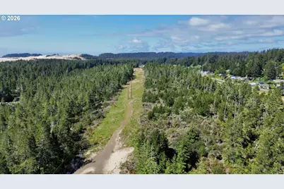 000 Robinhood Ave, Lakeside, OR 97449 - Photo 9