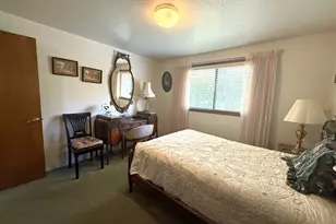 2462 Senate Way, Medford, OR 97504 - Photo 17