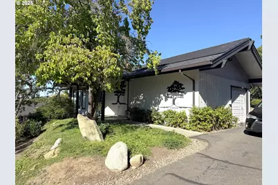 2462 Senate Way, Medford, OR 97504 - Photo 33