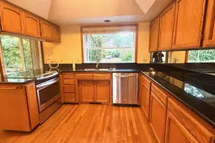 2462 Senate Way, Medford, OR 97504 - Photo 11