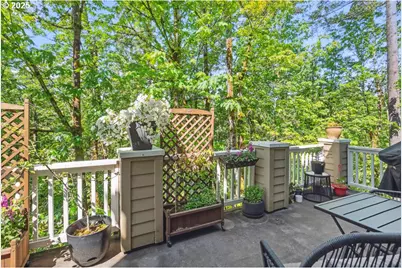 10272 NW Edgewood Dr, Portland, OR 97229 - Photo 11