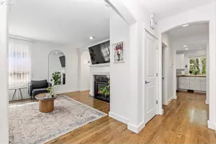 10272 NW Edgewood Dr, Portland, OR 97229 - Photo 3