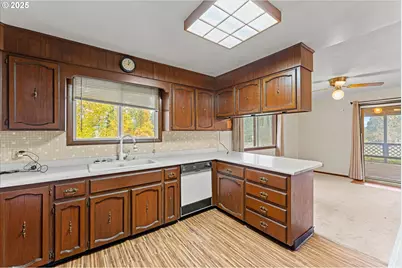 15690 S Carus Rd, Oregon City, OR 97045 - Photo 11