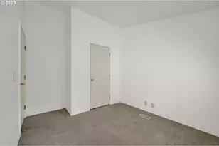 5276 Olympic Cir, Eugene, OR 97402 - Photo 25