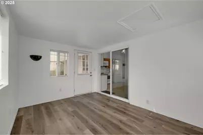 5276 Olympic Cir, Eugene, OR 97402 - Photo 19