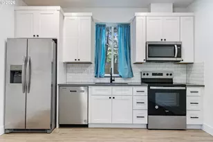 4719 NE 107th Ave, Portland, OR 97220 - Photo 7