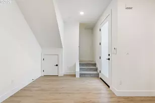 4719 NE 107th Ave, Portland, OR 97220 - Photo 9