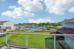 520 N Hayden Bay Dr, Portland, OR 97217 - Photo 25