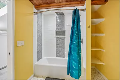 520 N Hayden Bay Dr, Portland, OR 97217 - Photo 21