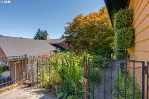 7170 SE 122nd Ave, Portland, OR 97236 - Photo 37