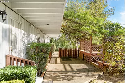 842 NW Kingwood Dr, Salem, OR 97304 - Photo 33