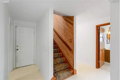 842 NW Kingwood Dr, Salem, OR 97304 - Photo 25