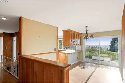 842 NW Kingwood Dr, Salem, OR 97304 - Photo 3