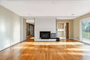 842 NW Kingwood Dr, Salem, OR 97304 - Photo 7