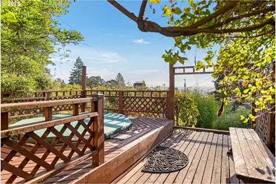 842 NW Kingwood Dr, Salem, OR 97304 - Photo 35