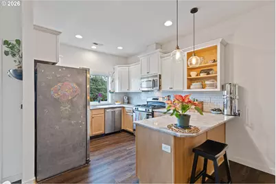 9709 N Jersey St, Portland, OR 97203 - Photo 13