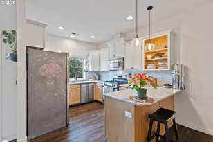 9709 N Jersey St, Portland, OR 97203 - Photo 13