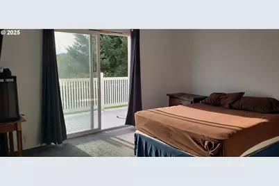 661 D St, Elkton, OR 97436 - Photo 13