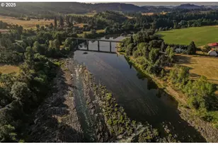 661 D St, Elkton, OR 97436 - Photo 27