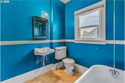 5542 NE Flanders St, Portland, OR 97213 - Photo 11