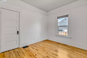 5542 NE Flanders St, Portland, OR 97213 - Photo 9