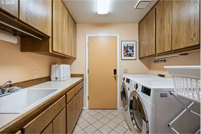 2101 Kingfisher Way, Eugene, OR 97401 - Photo 21