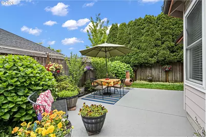 2101 Kingfisher Way, Eugene, OR 97401 - Photo 35
