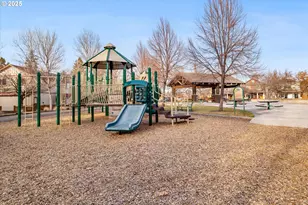 21281 Bellflower Pl, Bend, OR 97702 - Photo 47