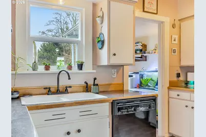 35210 Orchard Ln, Astoria, OR 97103 - Photo 13