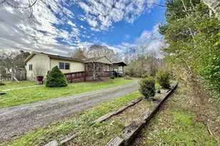 185 N 3rd St, Lakeside, OR 97449 - Photo 29